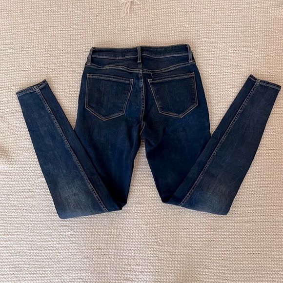 Old Navy High Rise Rockstar Super Skinny jeans, Size 2, Excellent Condition - Picture 3 of 6